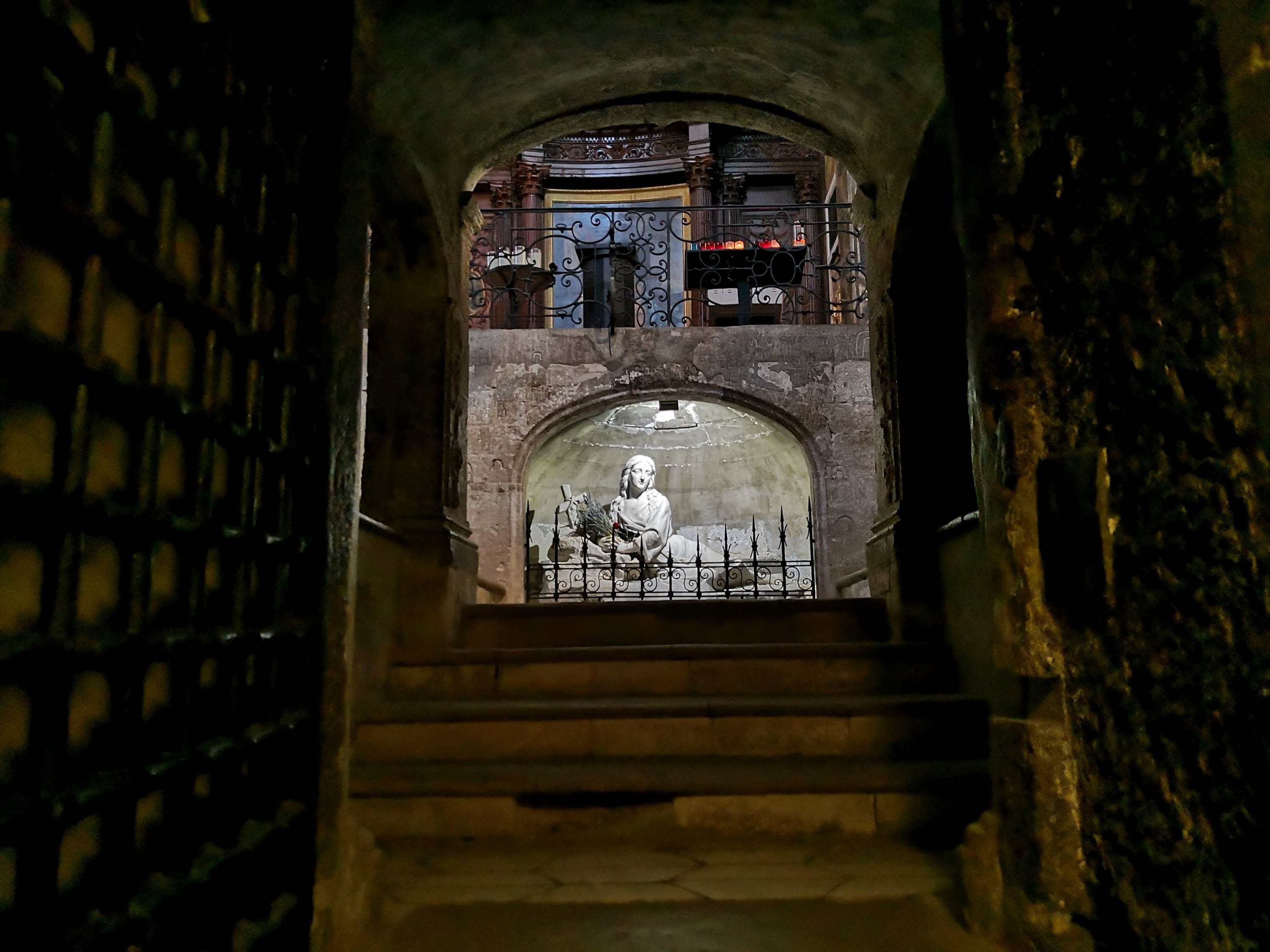 Jasmine Debels,France, pelerine, pelerin,, Marie Madeleine, Sainte-Baume,Saintes-Maries-de-la-mer,Vezelay