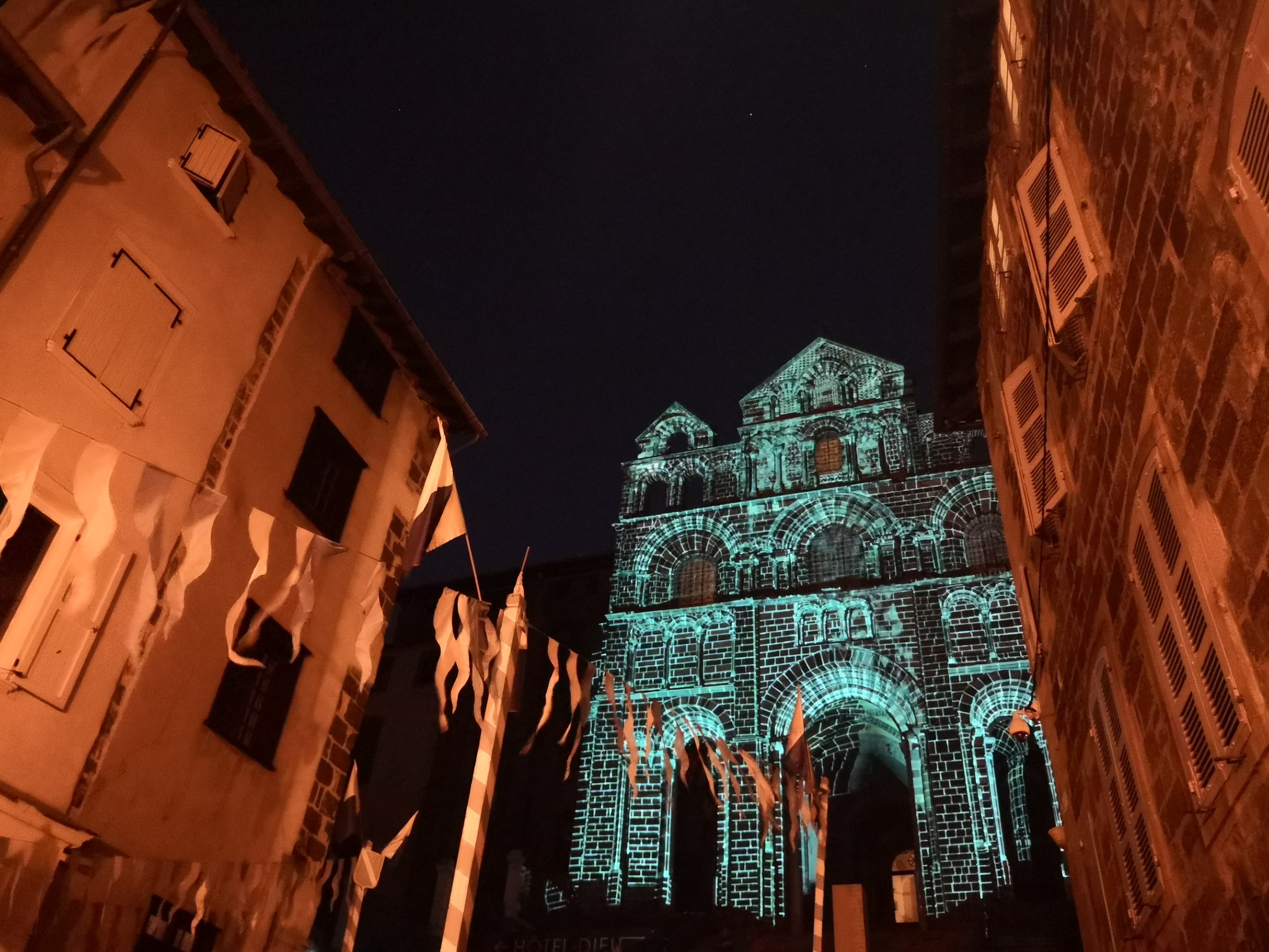 Jasmine Debels,France, pelerine, pelerin,, Marie Madeleine, Sainte-Baume,Saintes-Maries-de-la-mer,Vezelay