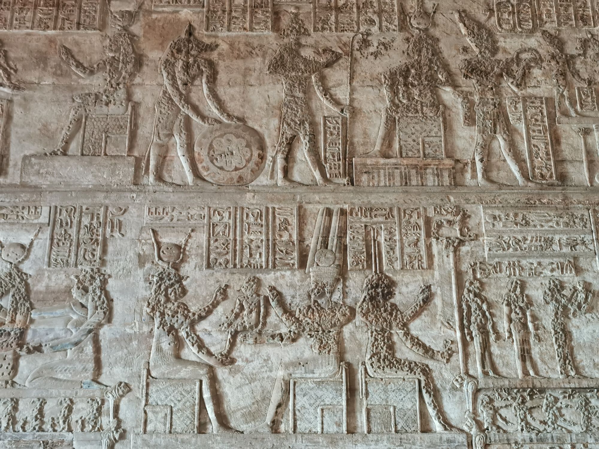 Temple Dendera, jasmine debels, egypt